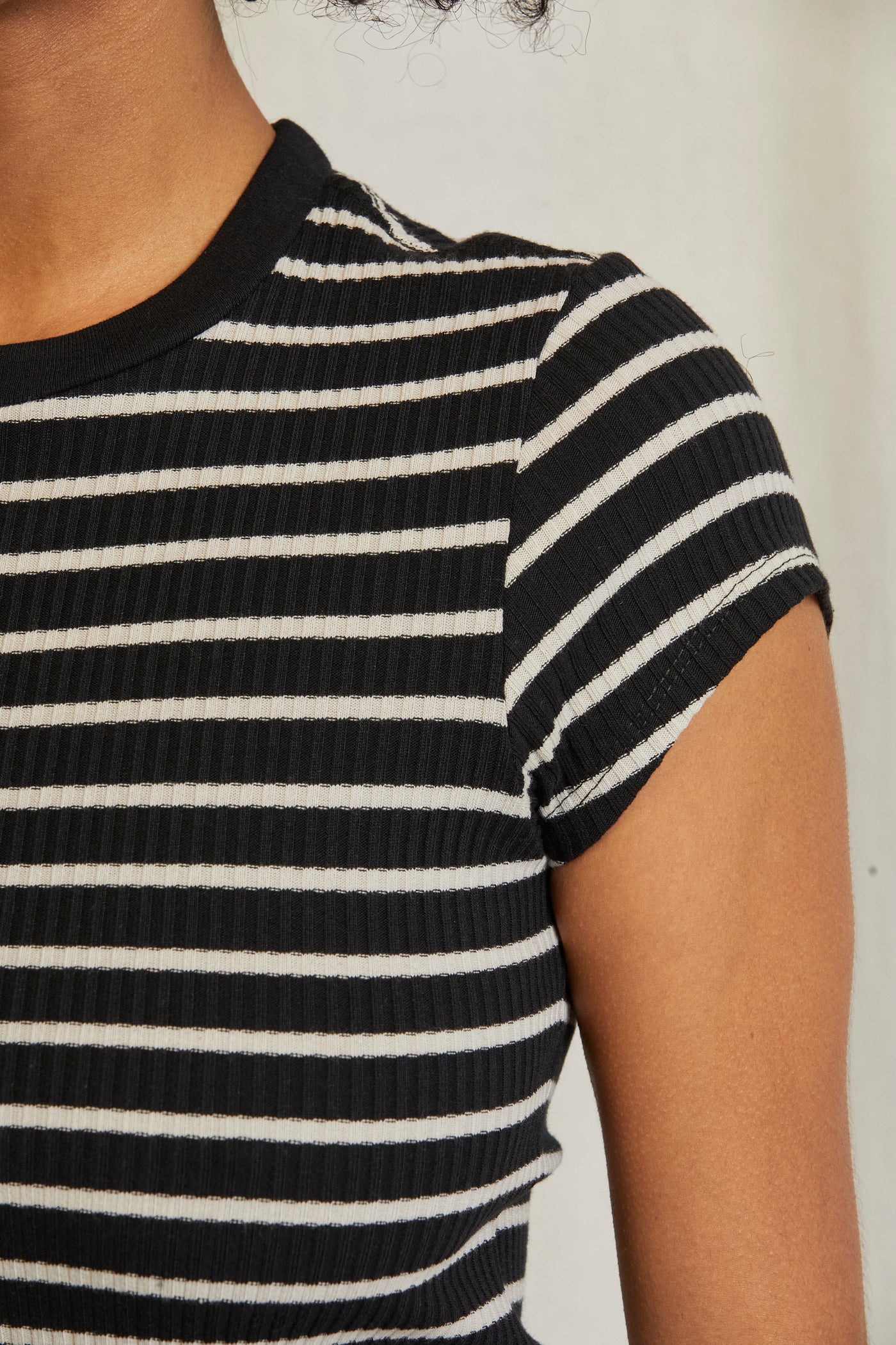 black_natural_stripe