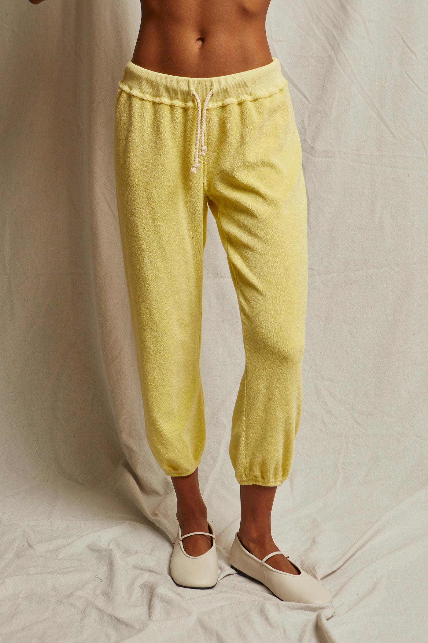 gogo – perfectwhitetee - Main Image