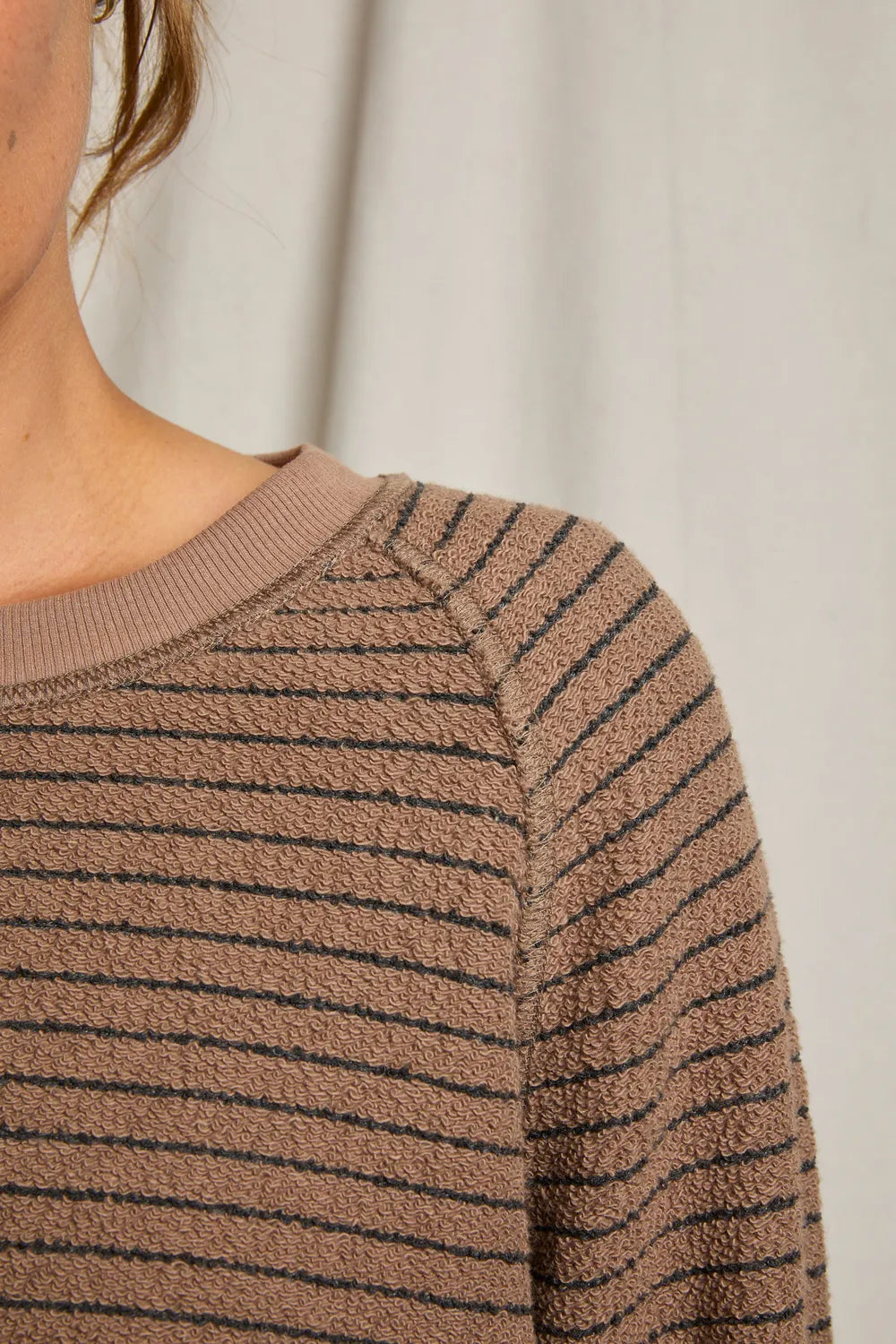 mocha_charcoal_stripe