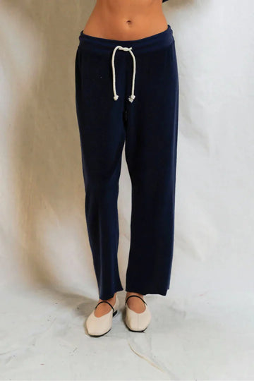 navy perfectwhitetee