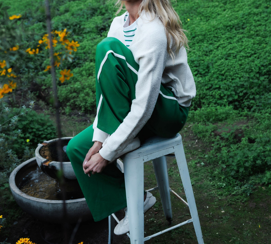 The Ziggy | fleece cotton women's sweatshirt | perfectwhitetee